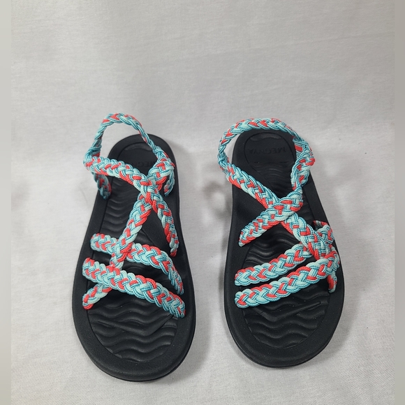 MEGNYA Women's Comfortable Walking Sandals with Arch Support size 7- New - Picture 2 of 9